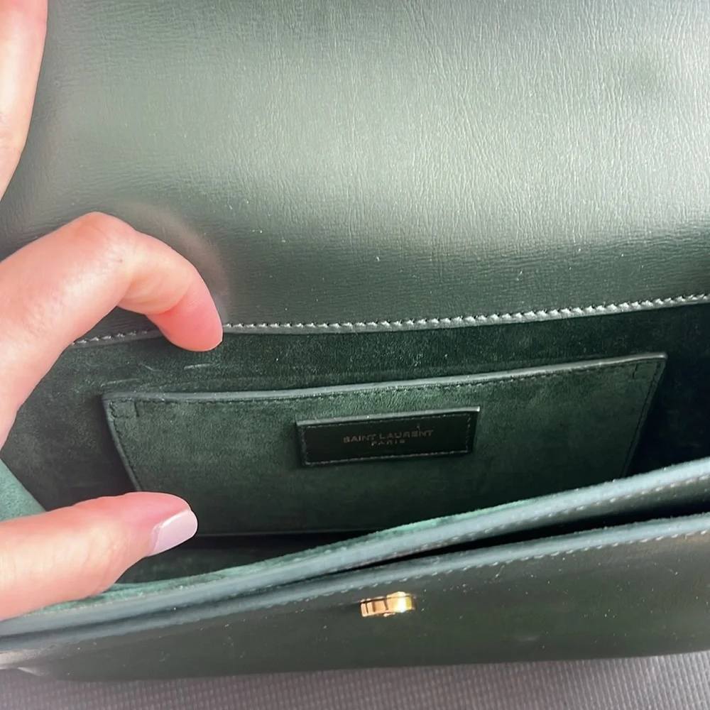 Authentic Saint Laurent Green Leather Shoulder Bag with Iconic YSL Logo. - Picture 10 of 16
